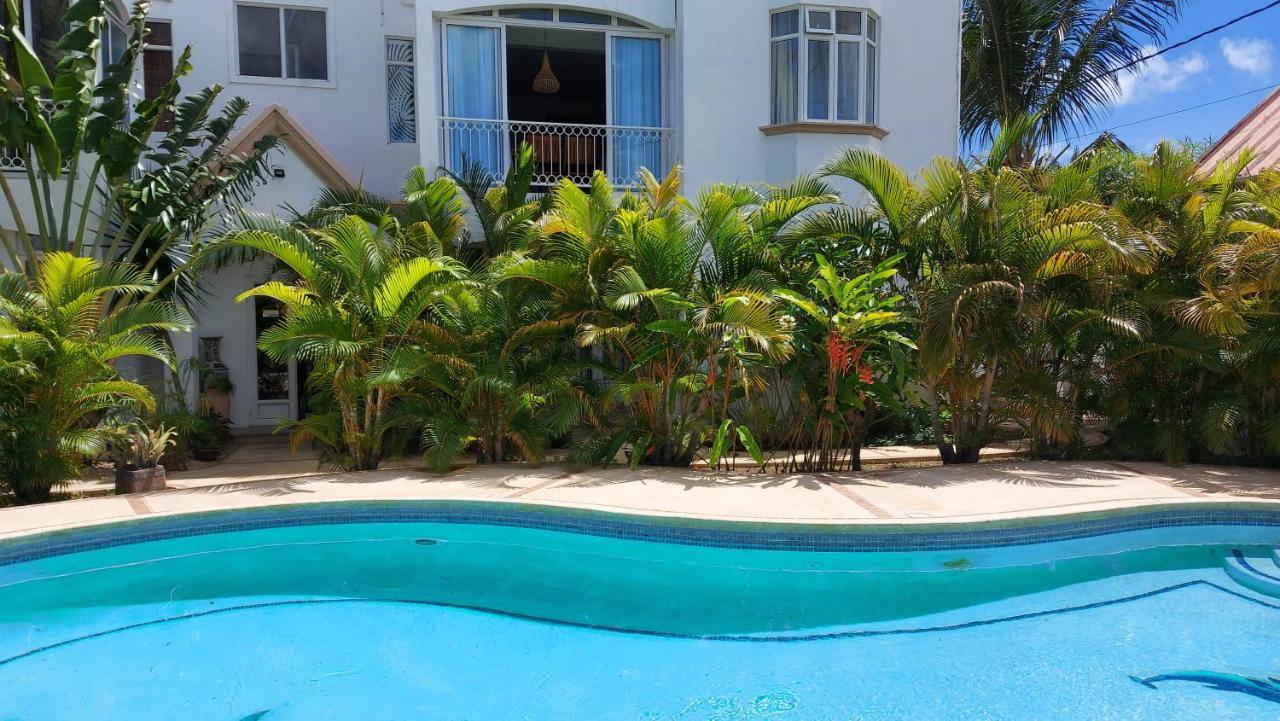 Tropical Palms Apartment Mauritius ポワント・オー・カノニエ エクステリア 写真